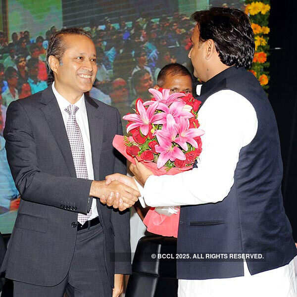 UP CM inaugurates Bennett University