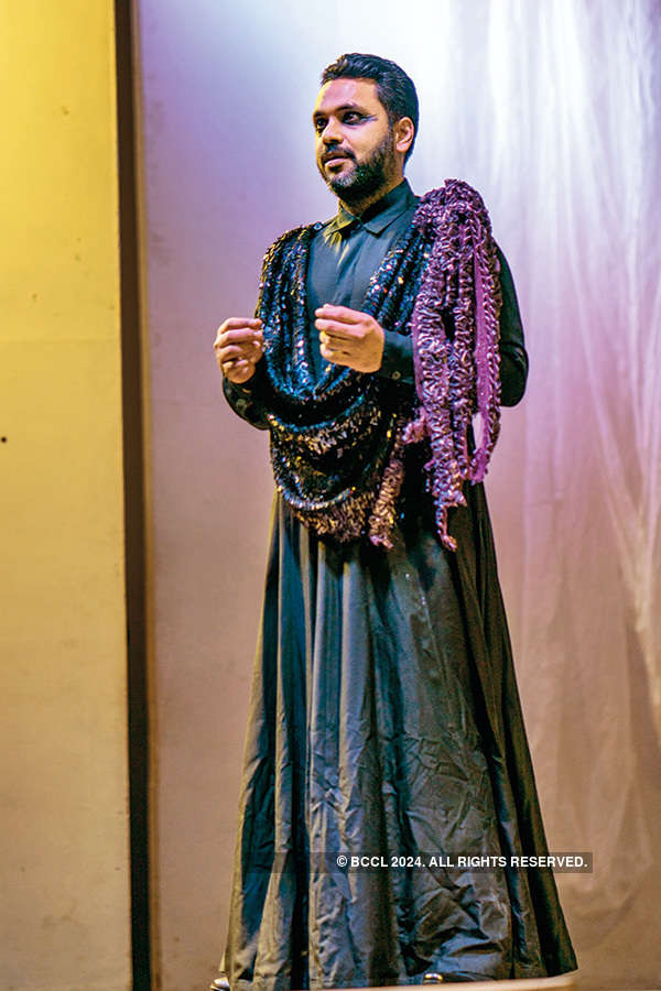 Miss Prophet: A play