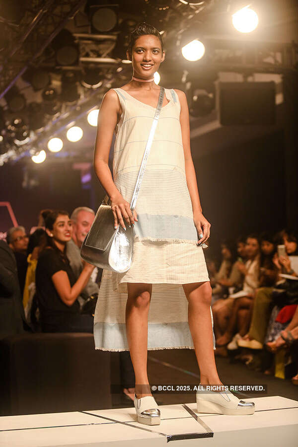 LFW '16: Day 2: Trapezoid