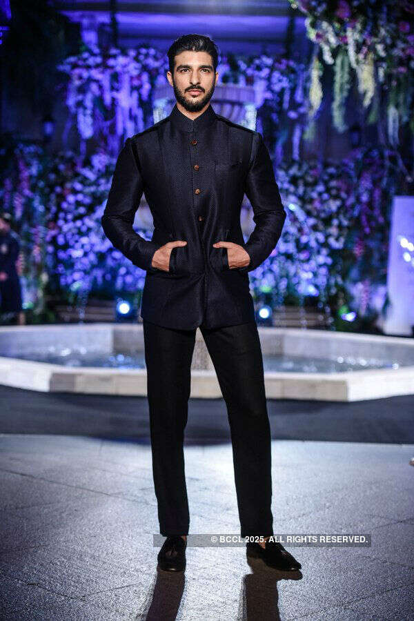 LFW '16: Day 2: Manish Malhotra