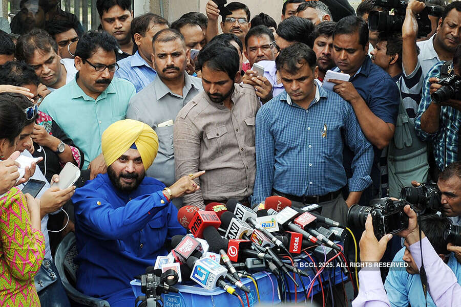Navjot Singh Sidhu forms 'Awaaz-e-Punjab'