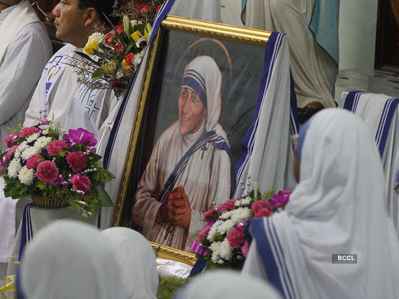 Mother Teresa becomes Saint Teresa