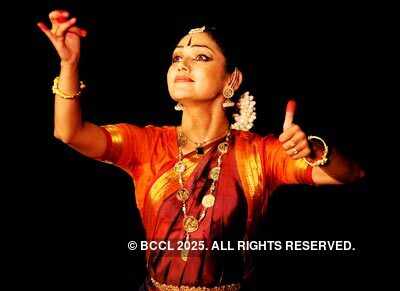 Rama Vaidyanathan performs