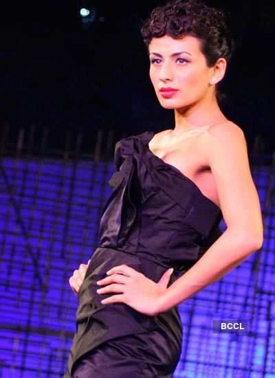 Chivas fashion '10: Gauri and Nainika
