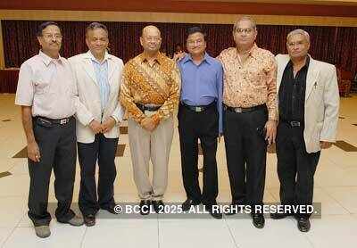 Reunion bash of VRCE class