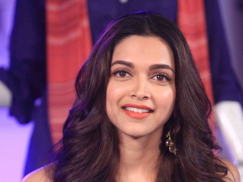 Not Ranveer, Deepika tweets ‘I love you too’ to someone else