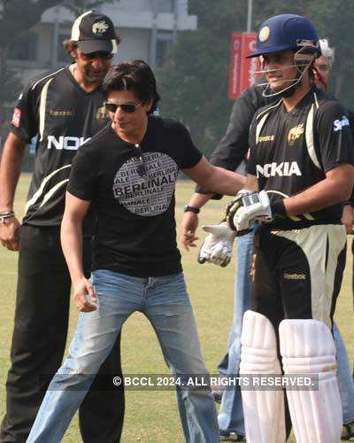 SRK at practise Session