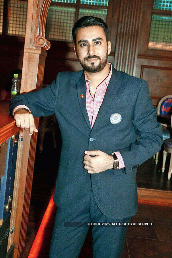 Sanchit, Sannil host preview night