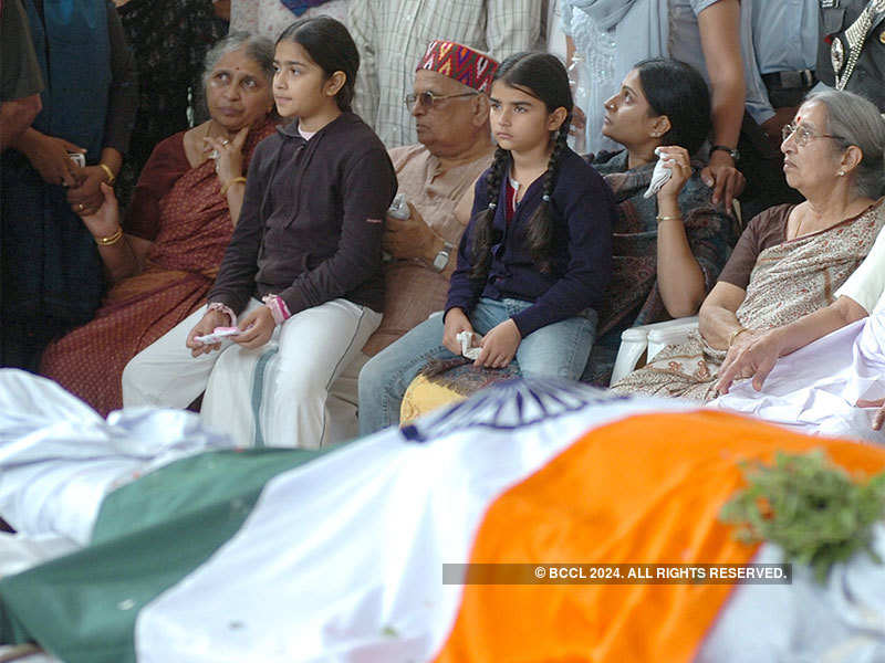 India pays homage to Uri terror attack martyrs
