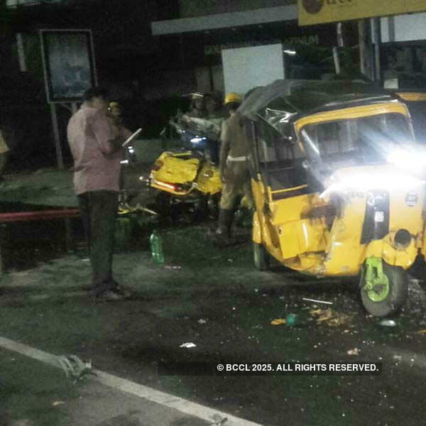 Car driven by drunken student ploughs through autorickshaws in Chennai