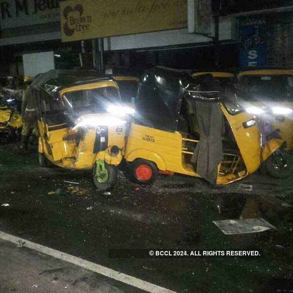 Car driven by drunken student ploughs through autorickshaws in Chennai