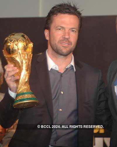 Lothar unveils FIFA trophy