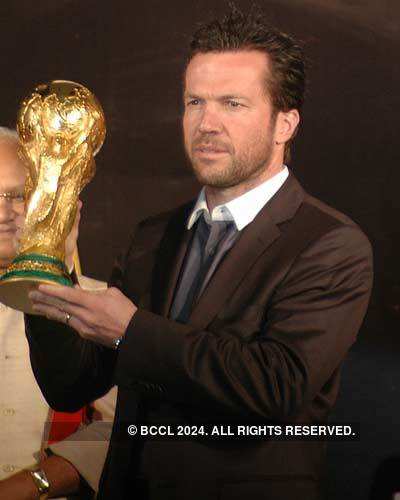 Lothar unveils FIFA trophy
