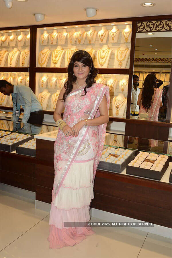 Sonam Kapoor @ Store Launch