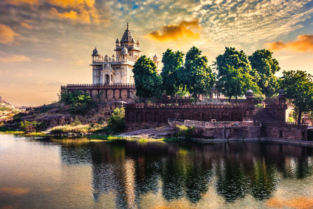 Places to visit in october in india | October holiday destinations