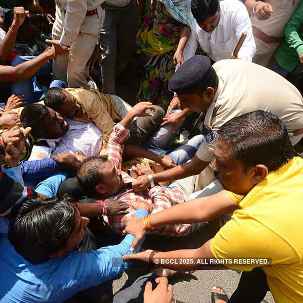 Rasta Roko Andolan in Ahmedabad
