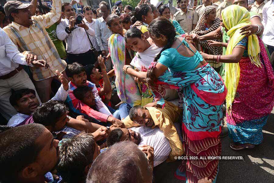 Rasta Roko Andolan in Ahmedabad