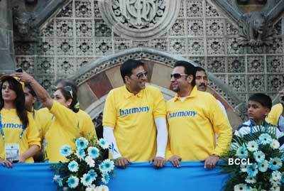 Akki at Mumbai Marathon '10