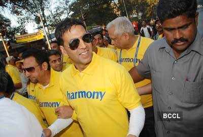 Akki at Mumbai Marathon '10