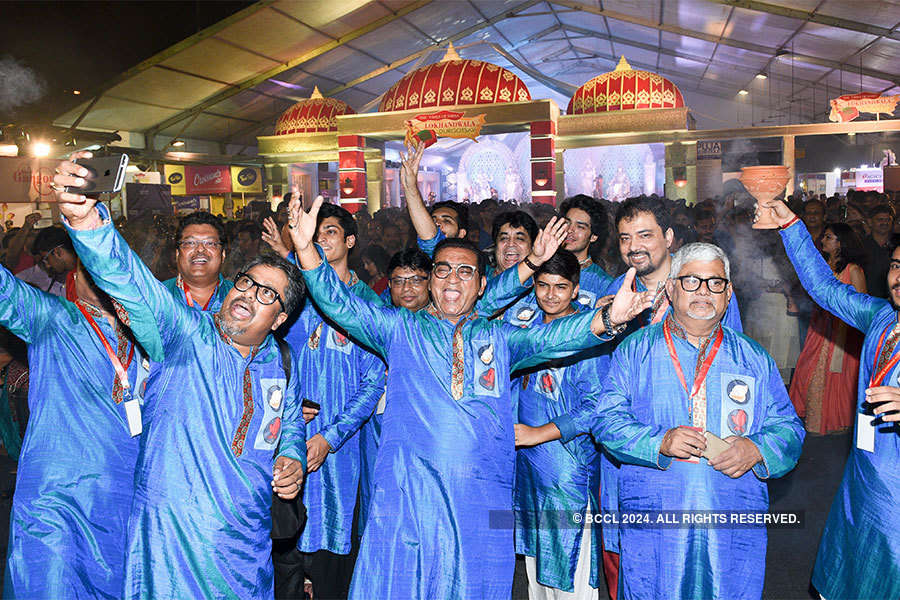 TOI Lokhandwala Durgotsav