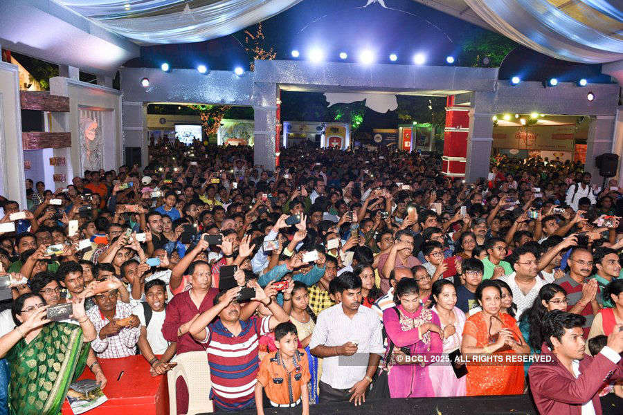 TOI Lokhandwala Durgotsav