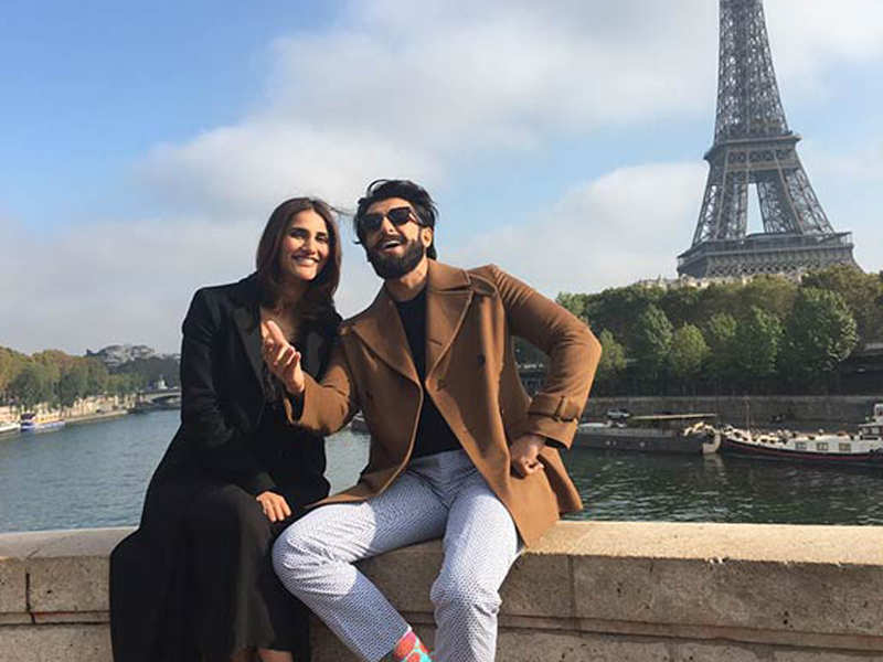 Ranveer Singh Height, Age, Girlfriend, Family, Biography & More