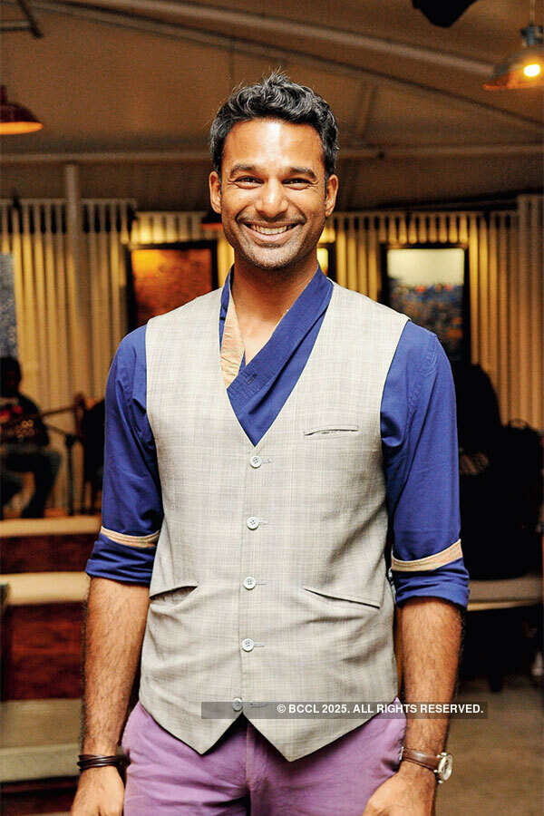 The Unmentionables perfoms @ City cafe