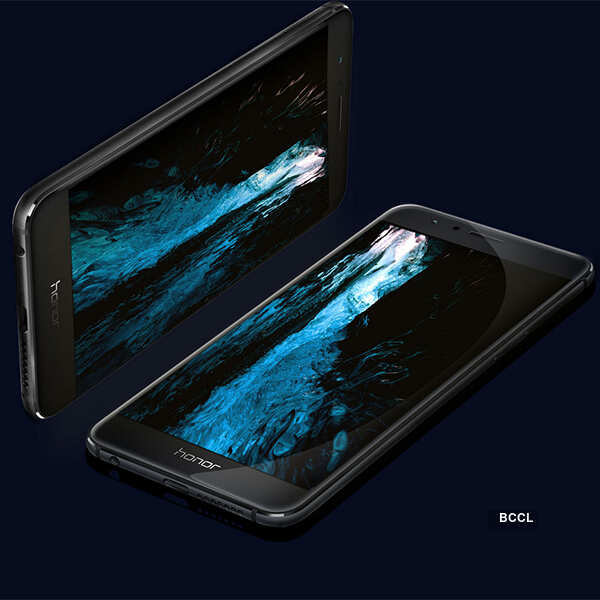 Honor 8 Smart, Holly 3 launched