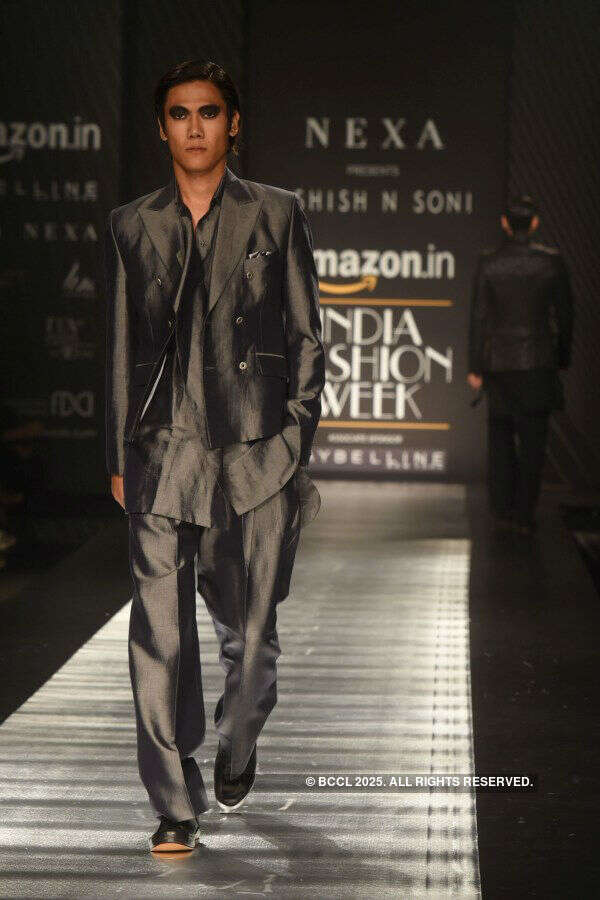 AIFW SS &lsquo;17: Day 2: Ashish Soni