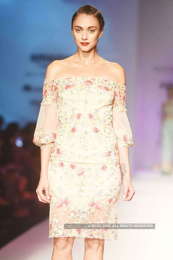 AIFW SS &lsquo;17: Day 4: Mandira Wirk