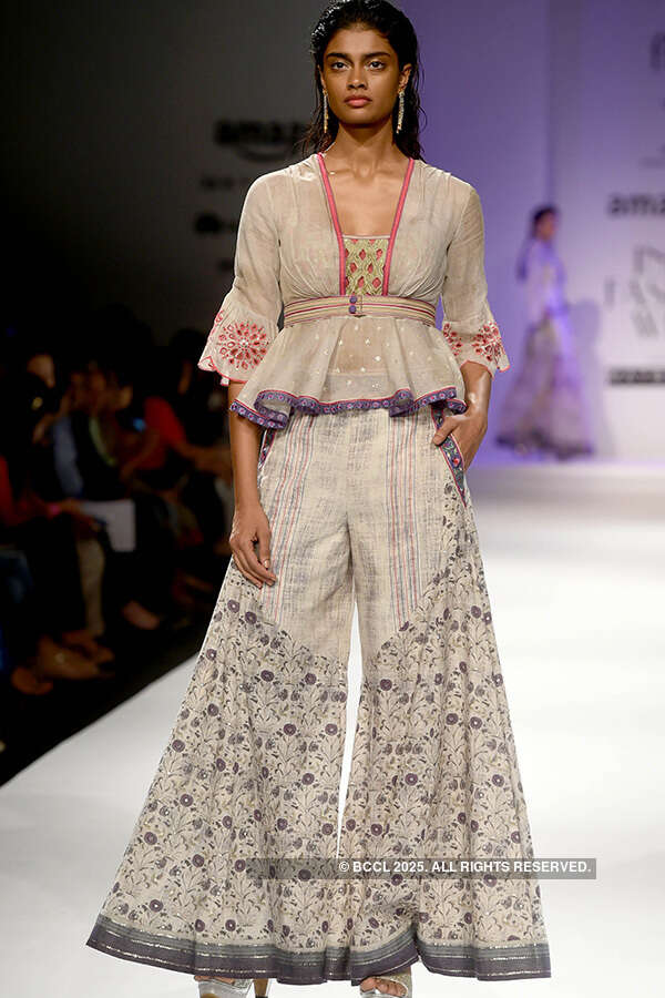 AIFW SS &lsquo;17: Day 4: Poonam Dubey