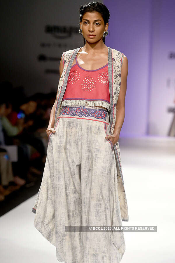 AIFW SS &lsquo;17: Day 4: Poonam Dubey