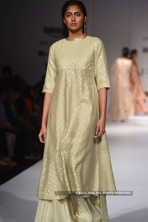 AIFW SS &lsquo;17: Day 4: Shalini James