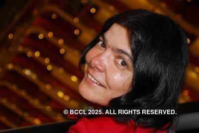 Reena at a felicitation function