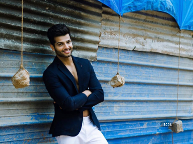 Blue is the new black for these Mr India finalists