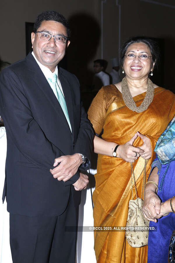 Nils&rsquo; welcome dinner party