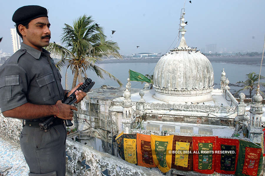 Haji Ali Dargah to grant access to women