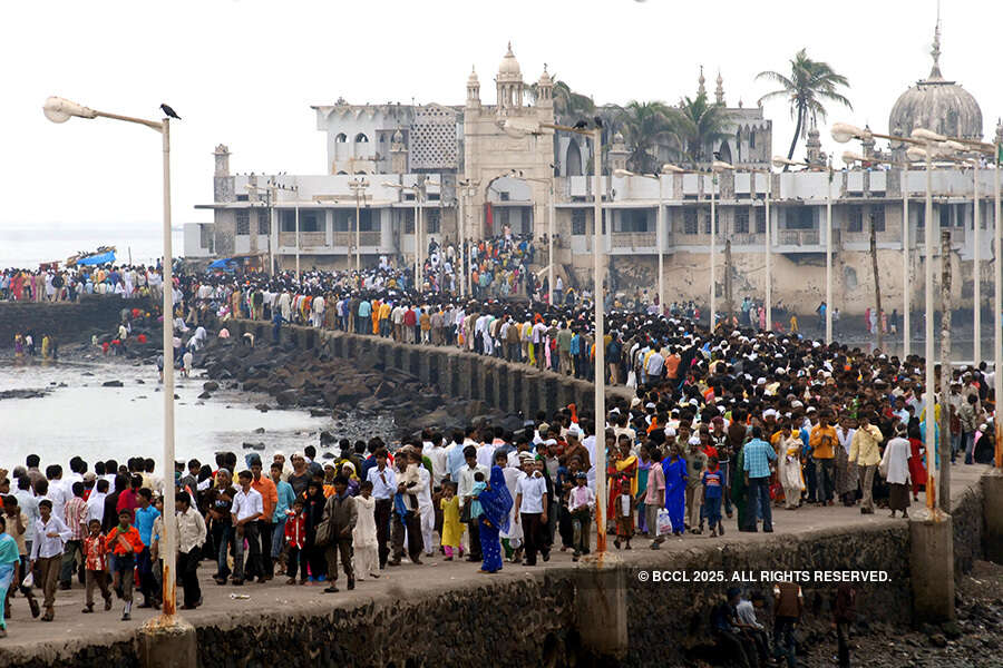Haji Ali Dargah to grant access to women