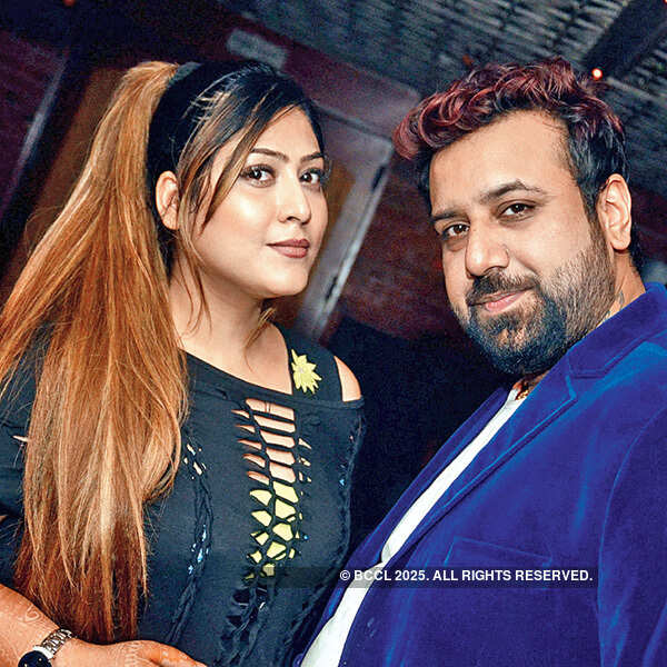 DJ party at Ghungroo