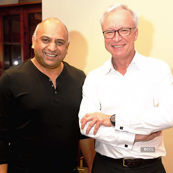 Socialites at Race Rock @ Bel Air