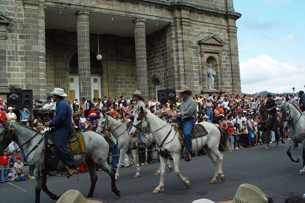 Carnival Festival de la Luz Costa Rica Get the Detail of Carnival