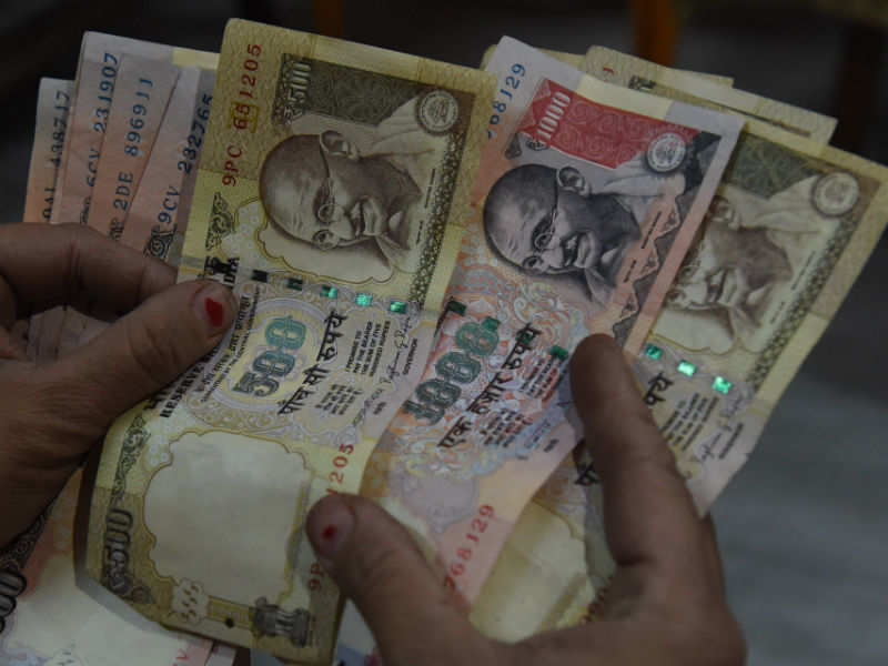 500 1000 Notes Banned Rs 500 And Rs 1 000 Notes Pulled Out Of - highlights