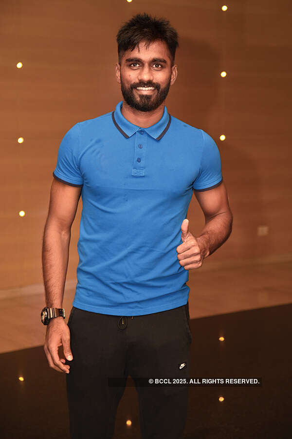 Chennaiyin FC players attend cake-mixing event