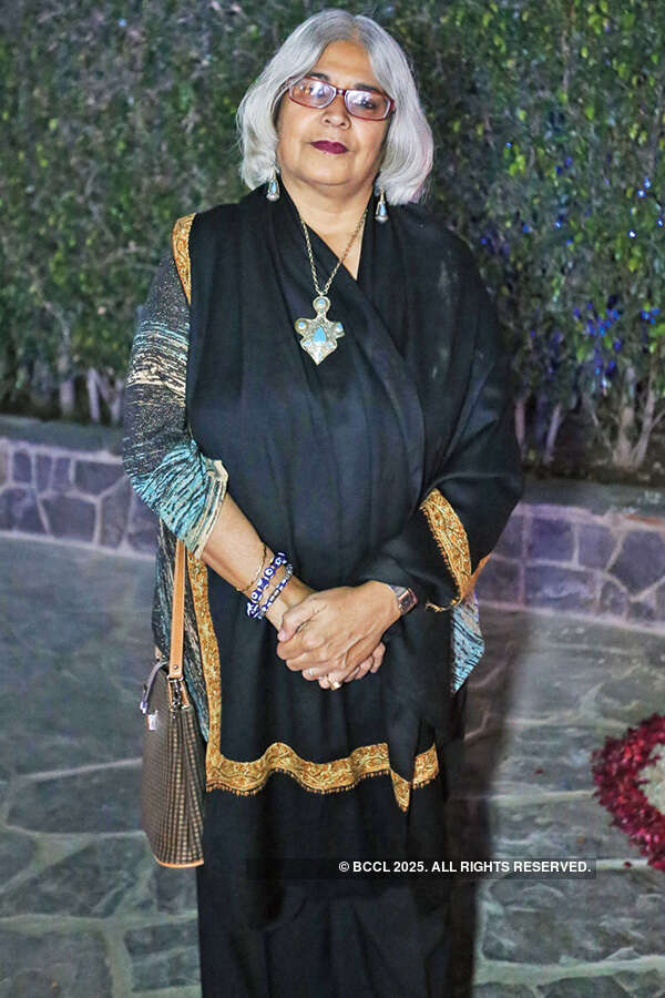 A Billion Lives: Premiere