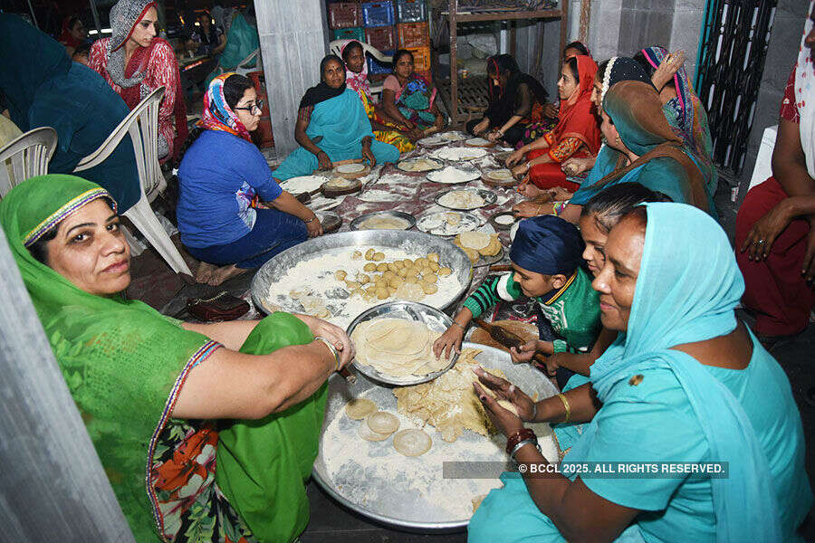 India celebrates Guru Nanak Jayanti