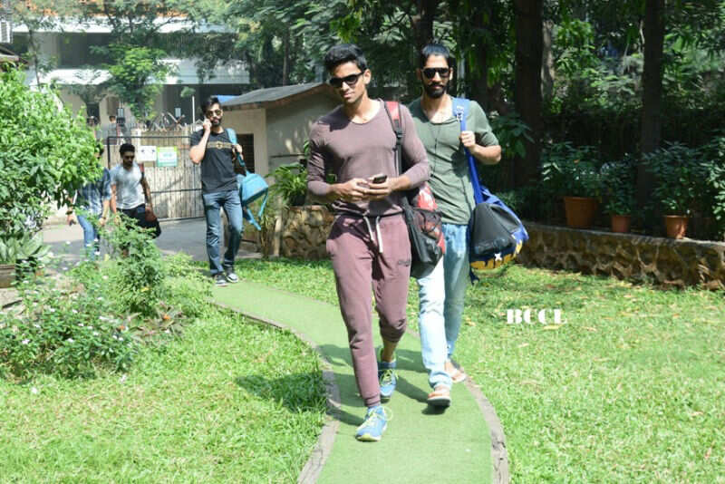 Peter England Mr. India 2016 finalists visit Kromakay Salons and Academy