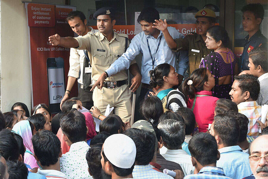 Rs 20, Rs 50 notes in ATMs soon: SBI chief