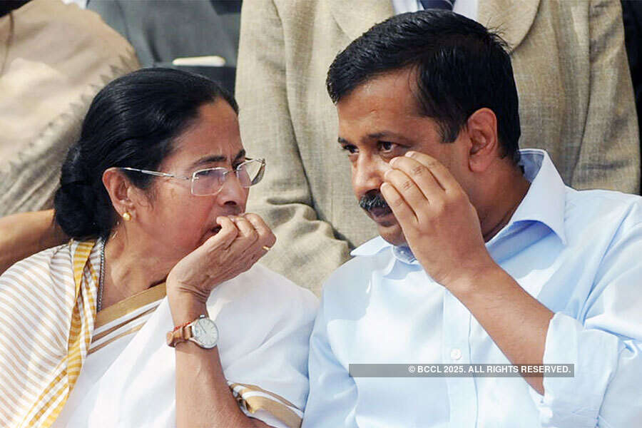 Kejri, Mamata warn of revolt over demonetisation