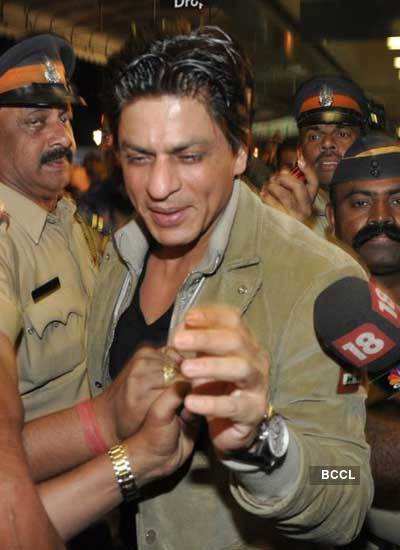 SRK-Kajol leave for premiere