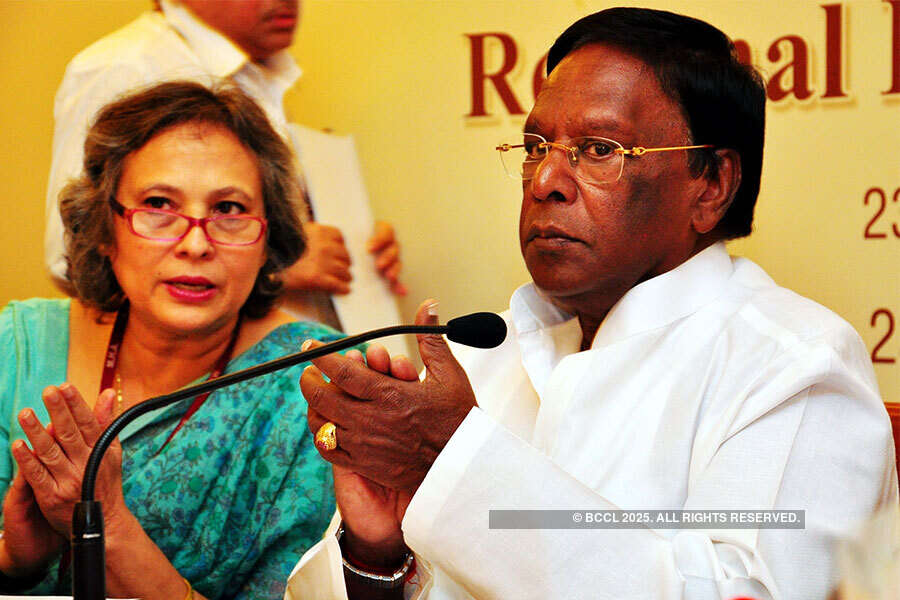 Narayanasamy wins Nellithope bypoll